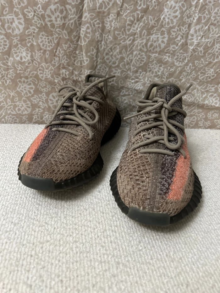 Baskets Yeezy Boost 350 Ash Stone 41 1/3 - photo numéro 2