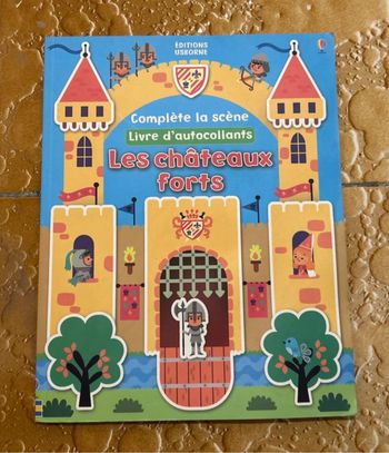 Livre autocollant