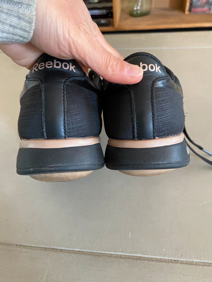 Basket vintage Reebok easy tone moving air inside smooth fit noire et rosé taille 37 - photo numéro 11