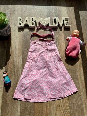 - Robe    - 12 mois  - Très bon état 