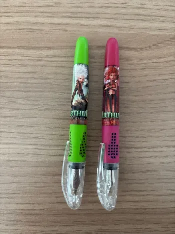 Lot 2 stylos plume Arthur et les Minimoys