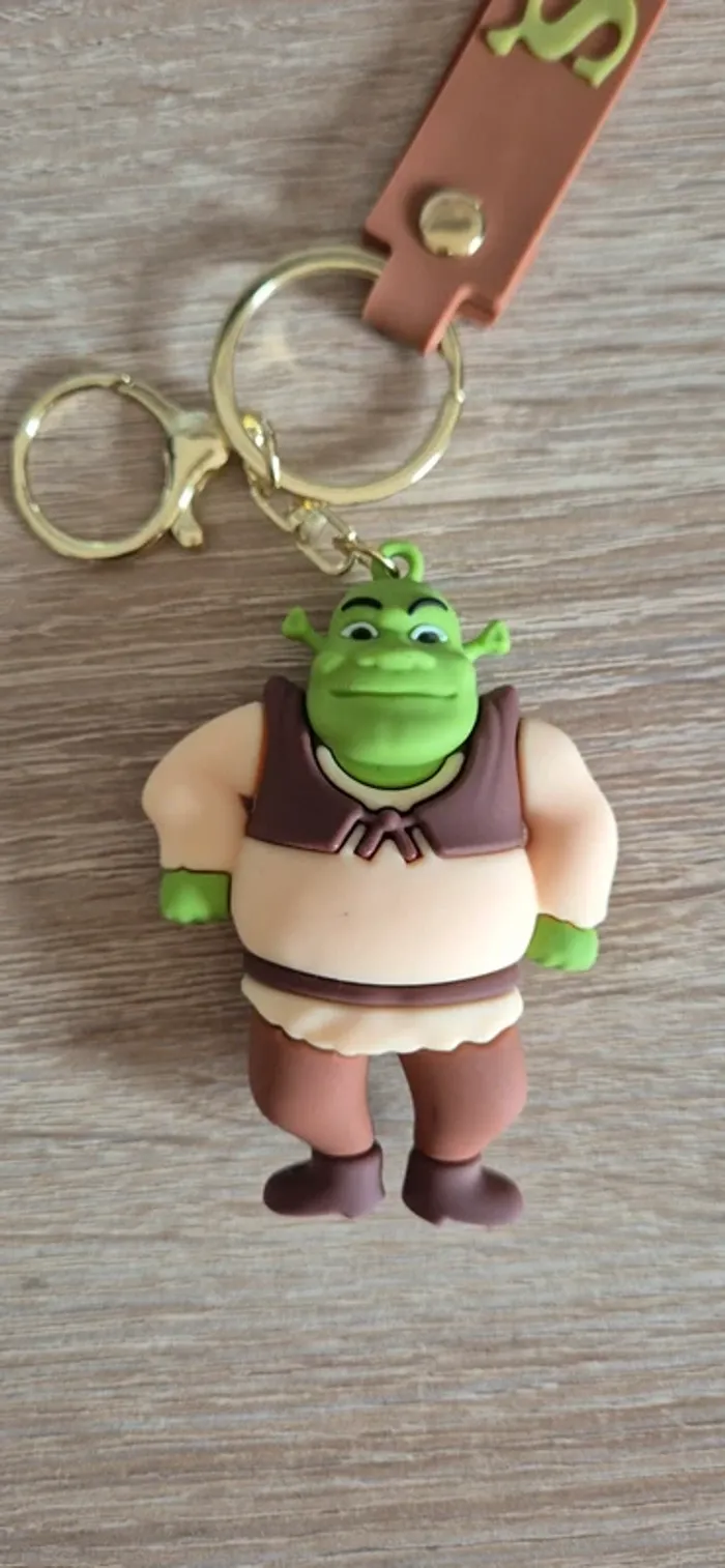 Gros porte clés 🔑 Shrek. - photo numéro 3