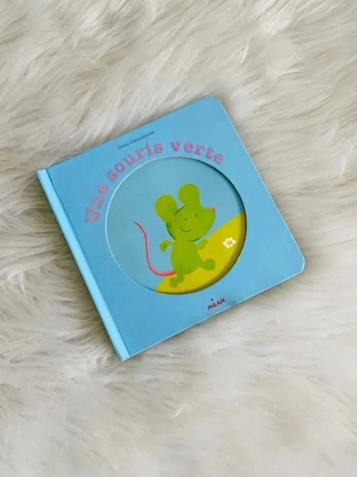 Livre bébé la souris verte