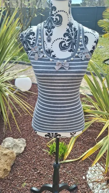 Superbe débardeur femme taille 34