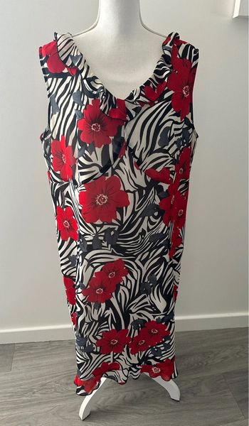 Robe zébrée tropicale fleurs noire blanche et rouge M&S Mode T50 5XL