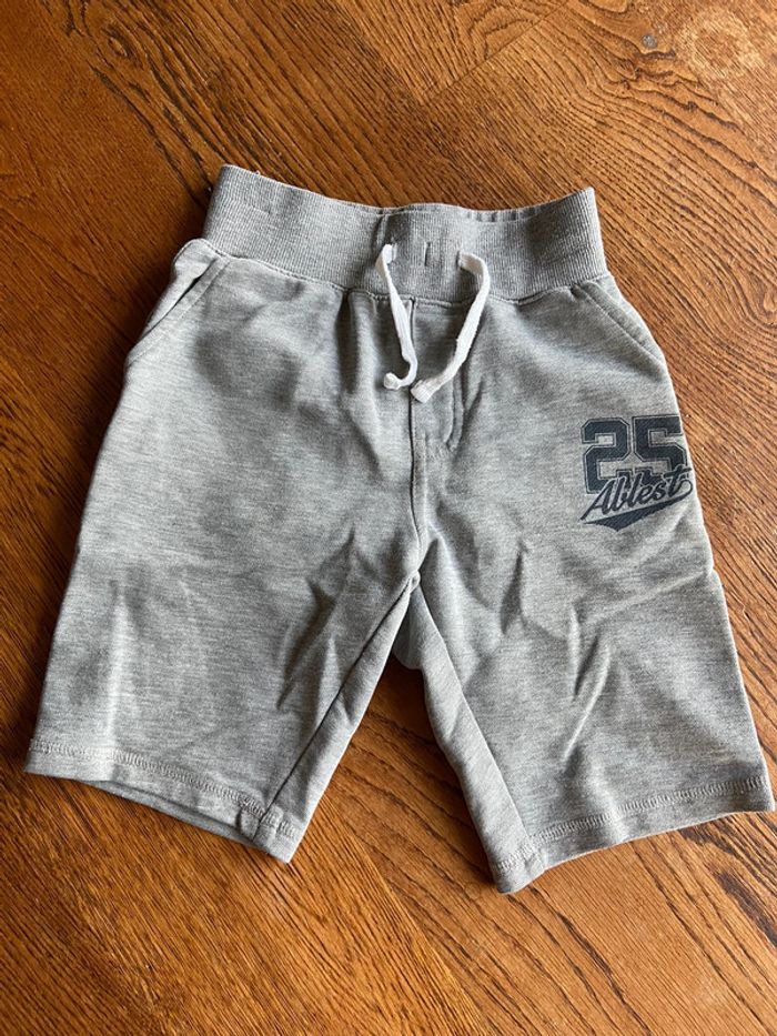 Short sport garçon 8 ans