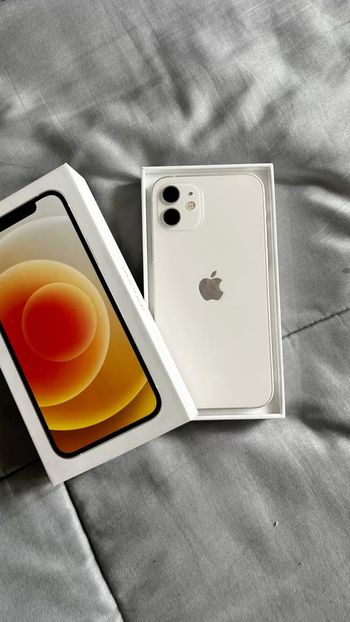 iPhone 12 simple