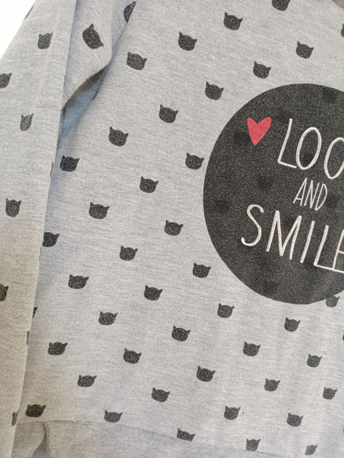 Sweat gris à motifs chats et message "Look and Smile" - photo numéro 2