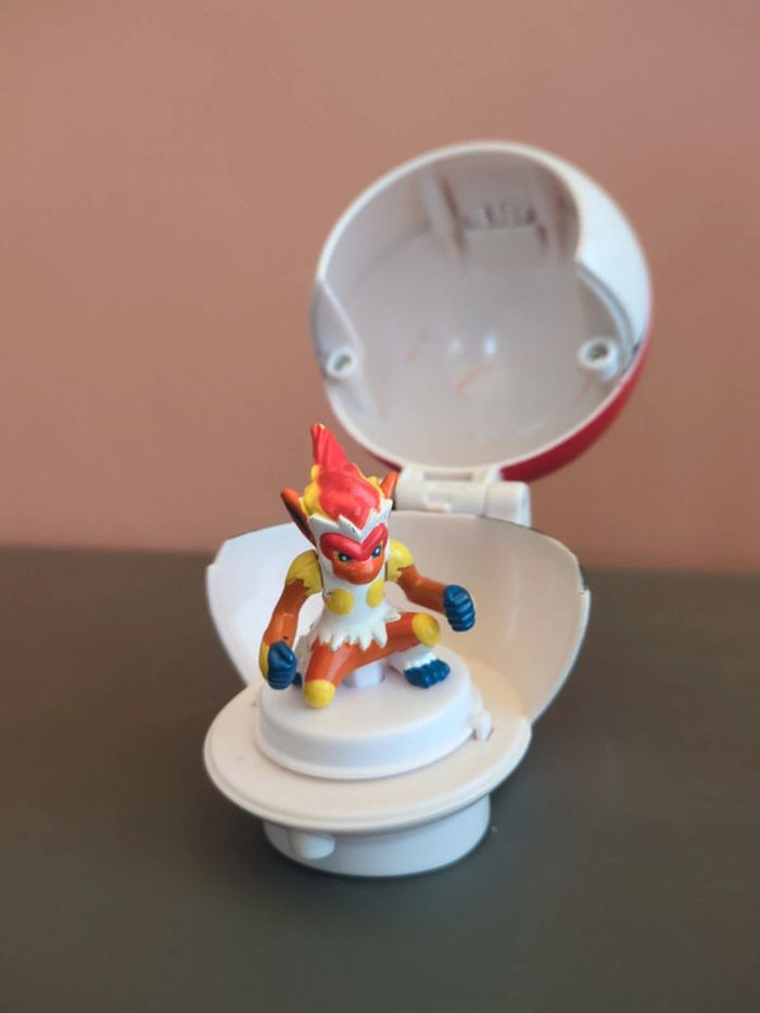 Figurine Pokémon Pokéball Simiabraz