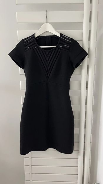 Robe noire col ajouré Ikks XS