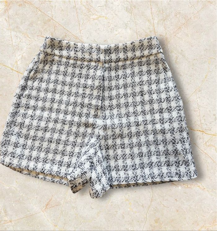 Short taille haute chiné blanc noir kiabi taille 34 XS