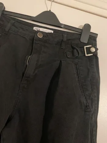 Jean Noir 3/4 Taille Haute Zara