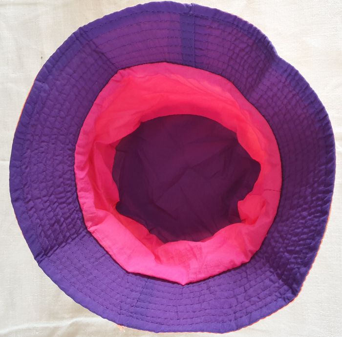 Bob fille réversible Rose et violet d’un côté – Jaune fluo et orange de l’autre - photo numéro 4