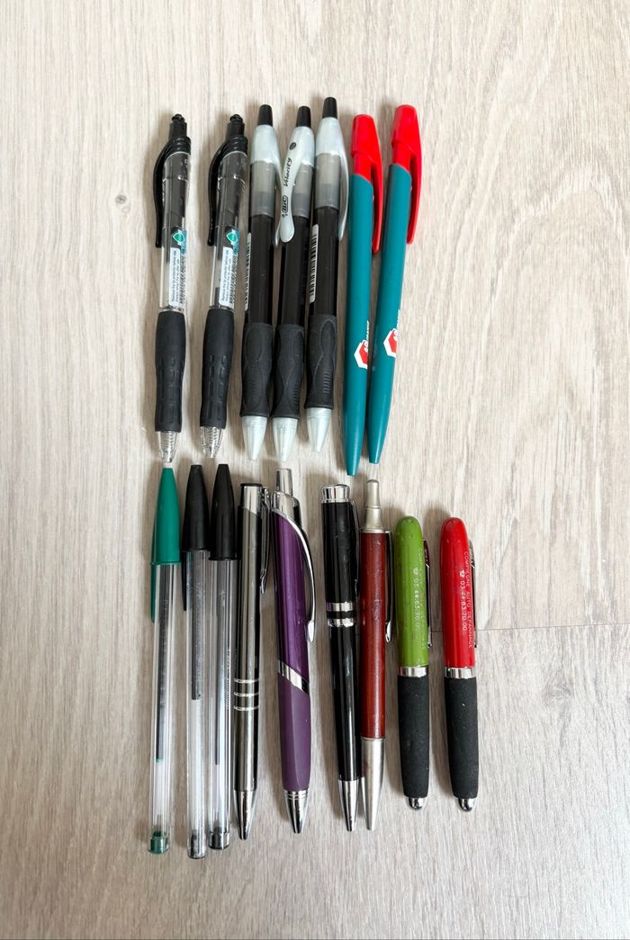 Lot stylos