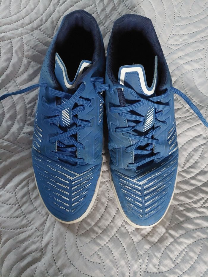 Basket futsall taille 43 - photo numéro 2