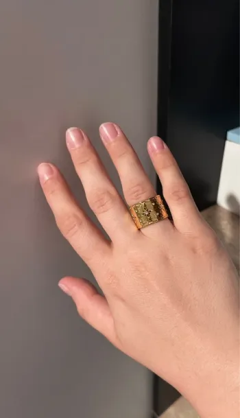 Bague en acier inoxydable plaqué or et zircons réglable