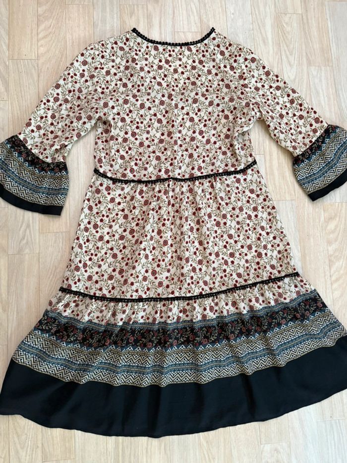 Robe bohème Camaïeu T36 – fleurie, ethnique, fluide, manches 3/4, mi-longu - photo numéro 2