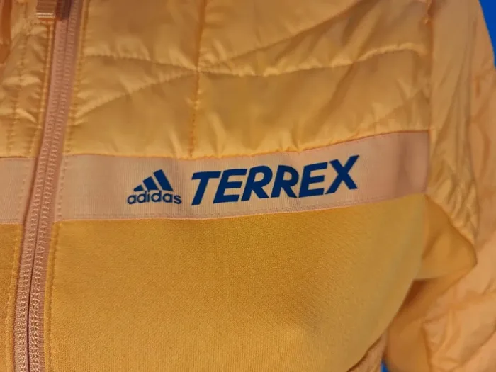Veste Adidas Terrex isolante à capuche jaune – Taille S (588) - photo numéro 3