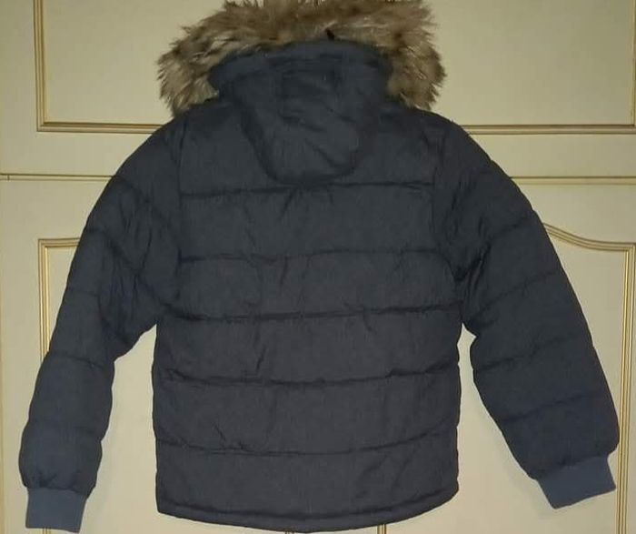 Blouson kiabi 12 ans Gris/bleu marine 
Tres bon état car très peu mis - photo numéro 2