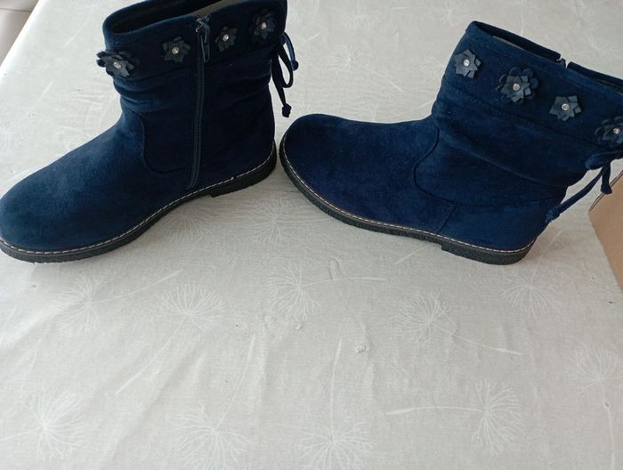 Bottines bleu marine en daim FPC taille 35 neuves 20€ - photo numéro 4