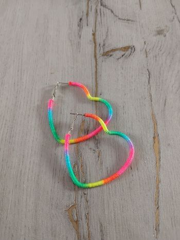 Boucles d'oreilles neuves