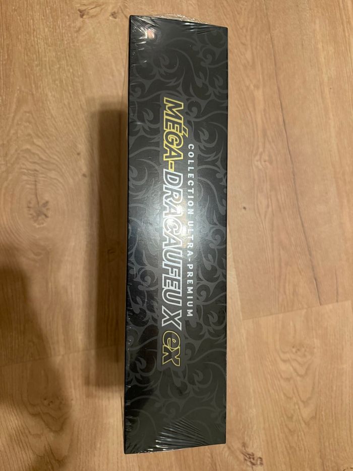 UPC Mega dracaufeu X - photo numéro 3