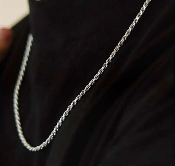 Chaîne collier argentée style corde - photo numéro 2