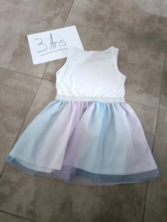 Robe reine des neiges 3 ans - photo numéro 3