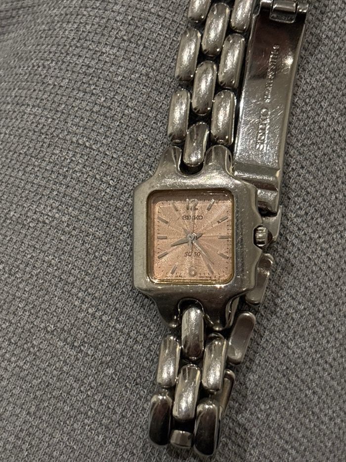 Montre seiko vivace cadrant rose - photo numéro 2