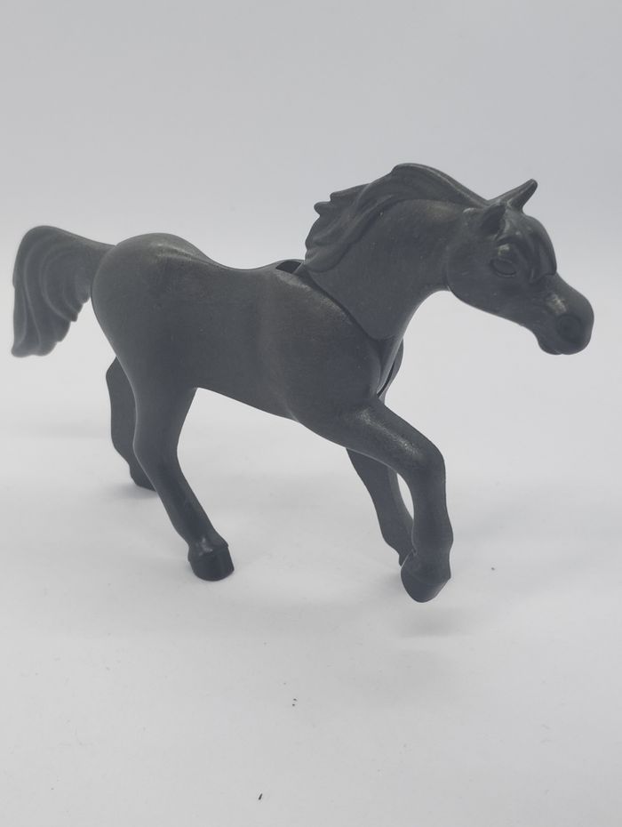 Playmobil cheval noir en mouvement