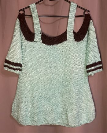 Pull en laine menthe et marron manches 3/4