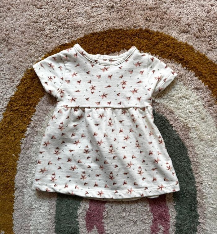 Robe à motif ( 0 mois )