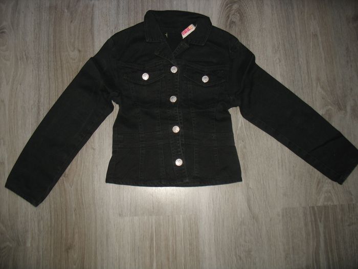 VESTE EN JEAN NOIRE FILLE "BAZAR CHRISTIAN" - 6 ANS - n°02 - photo numéro 3