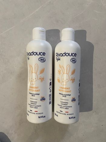 Un lot de 2 liniment