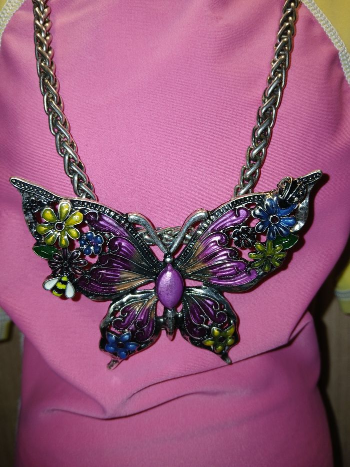 Collier papillom en emo - photo numéro 2