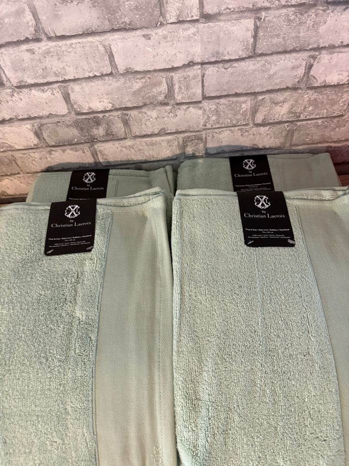 Drap de bain Christian Lacroix neuf étiqueté - photo numéro 1
