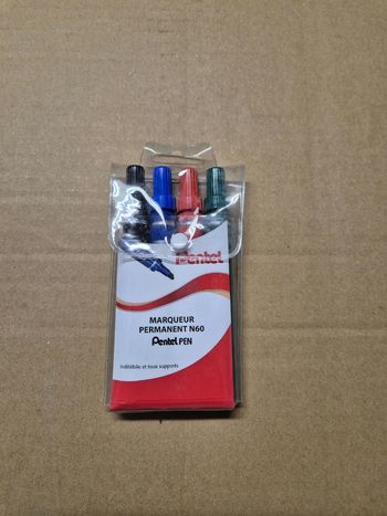 Étui 4 marqueurs Pentel N60