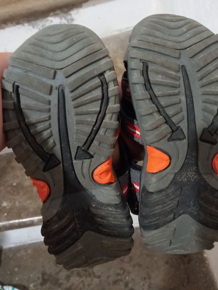 Jolies sandales garçon Mc Kinley grise et rouge 25 - photo numéro 6