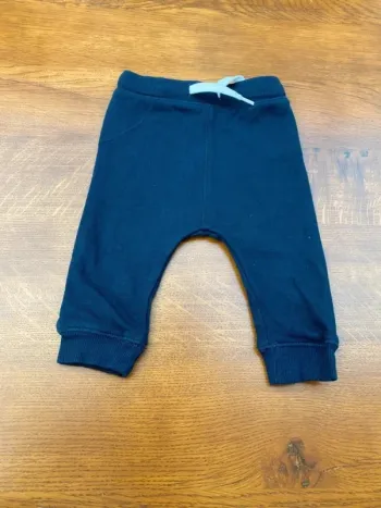 Jogging kiabi bleu marine 6 mois