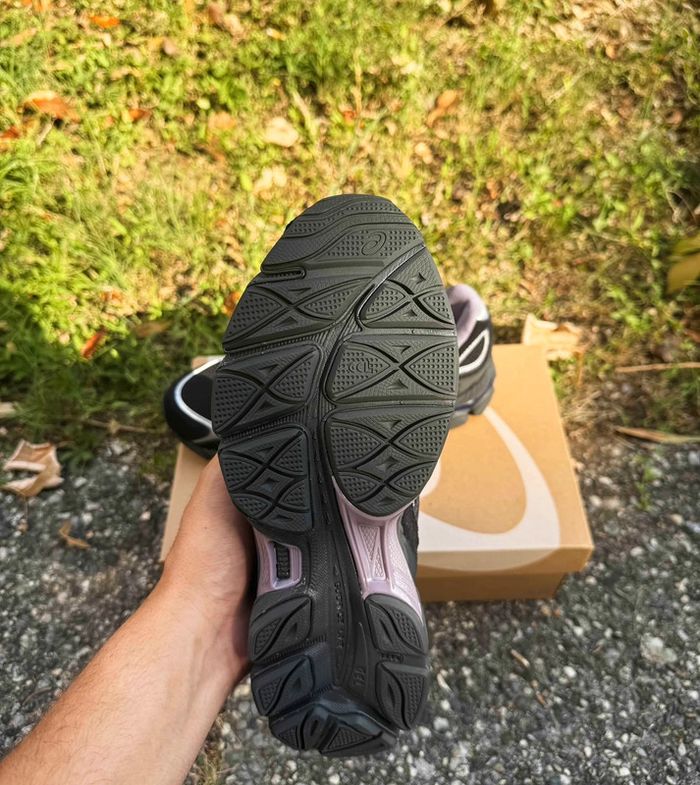 Asics Gel NYC Black Purple Graphite Grey - photo numéro 5