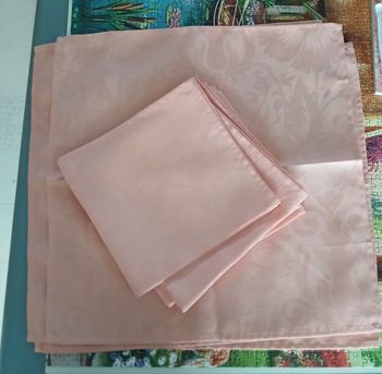 10 serviettes rose en polyester