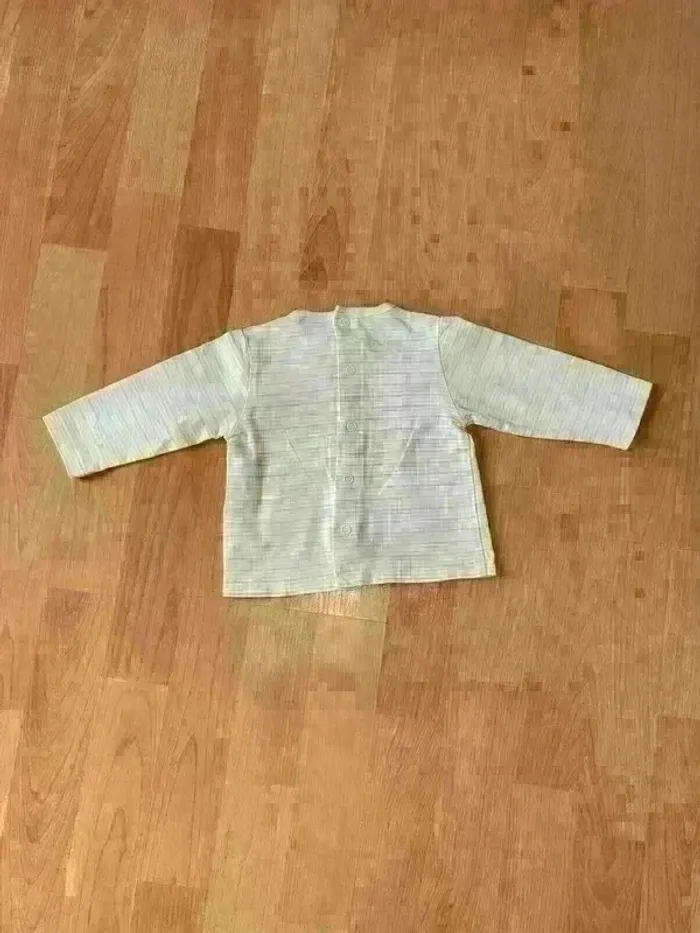 T-shirt manches longues 6-9 mois Winnie l'ourson - Très bon état ! - photo numéro 2
