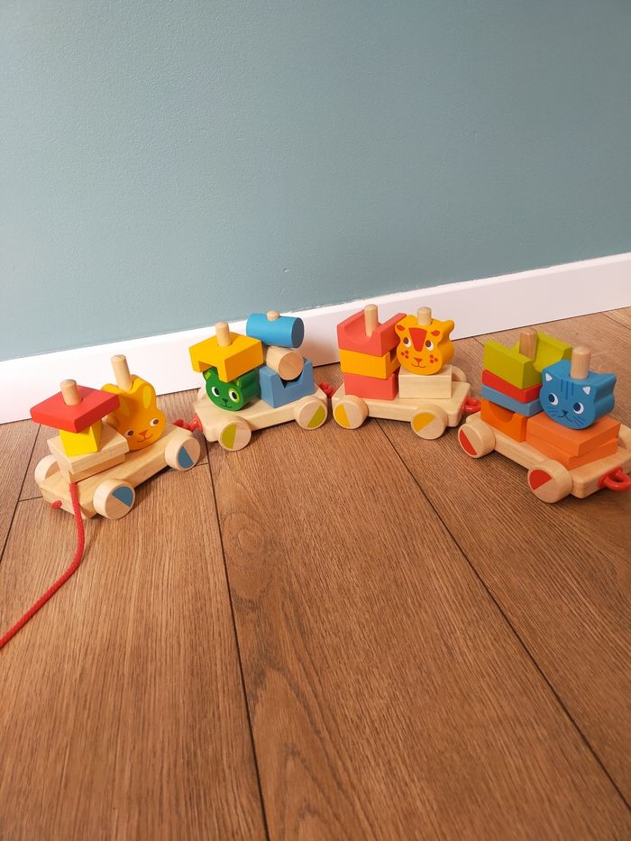 Train en bois