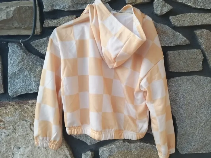 Pull court à capuche - photo numéro 4