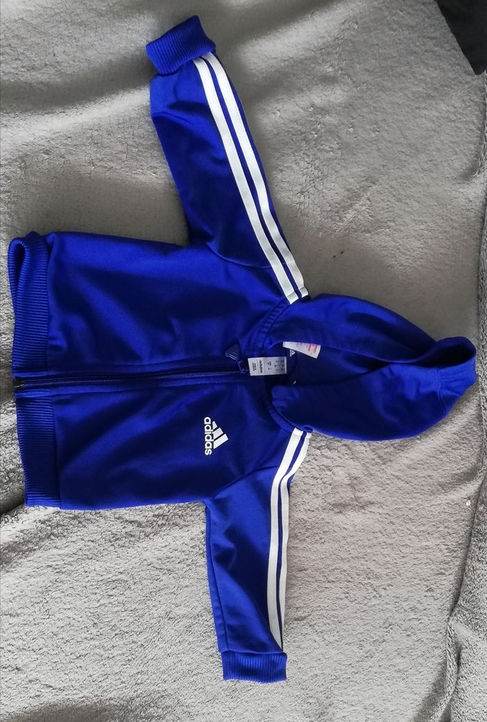 Lot de jogging Adidas - photo numéro 2