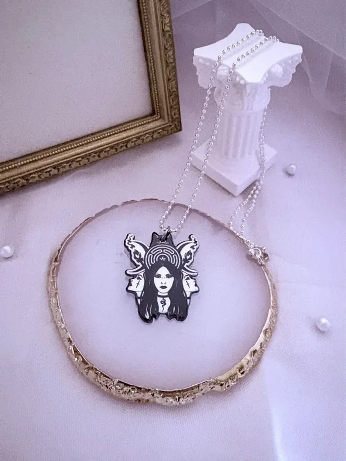 Collier chaîne avec bijoux Witch sorcière - photo numéro 4