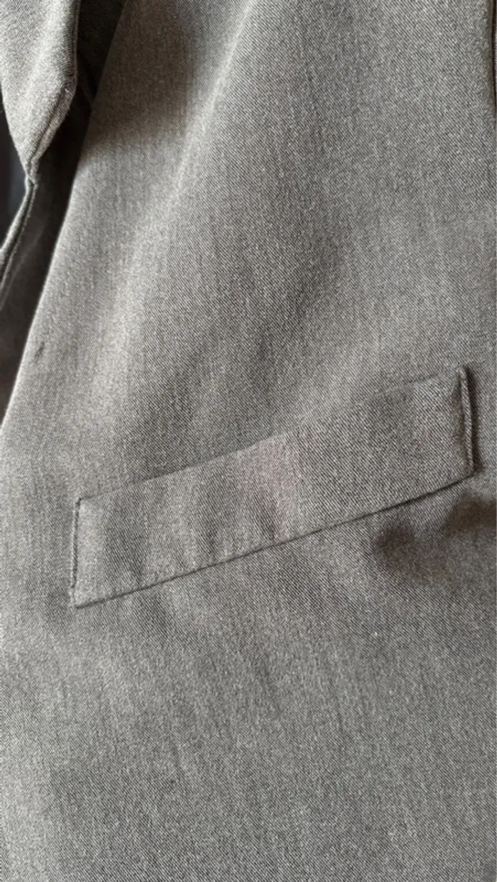 Blazer cropped gris à épaulettes - photo numéro 5