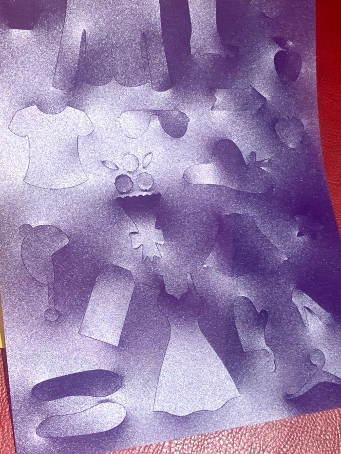 Set 2 feuilles de gabarits de vêtements en plastique - photo numéro 2