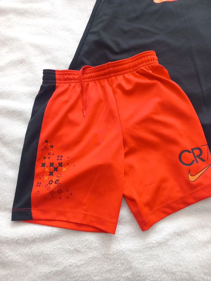 Ensemble cr7 - photo numéro 2