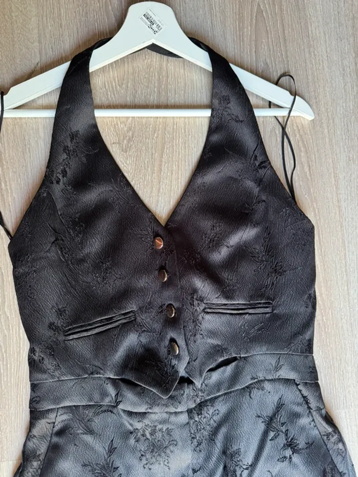 Combinaison noire Zara très élégante brodée